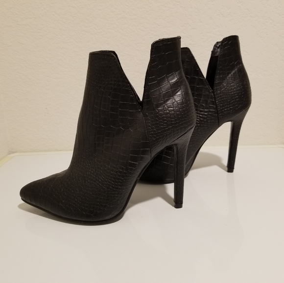 Pointed Toe 4.5" High Heel Ankle Boots - Snake skin Embossed Size 40 /US Sz 8 - Picture 9 of 12